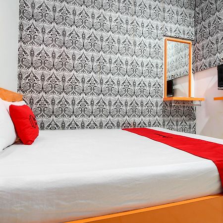 Reddoorz Near Hartono Mall Kejayan Luaran gambar