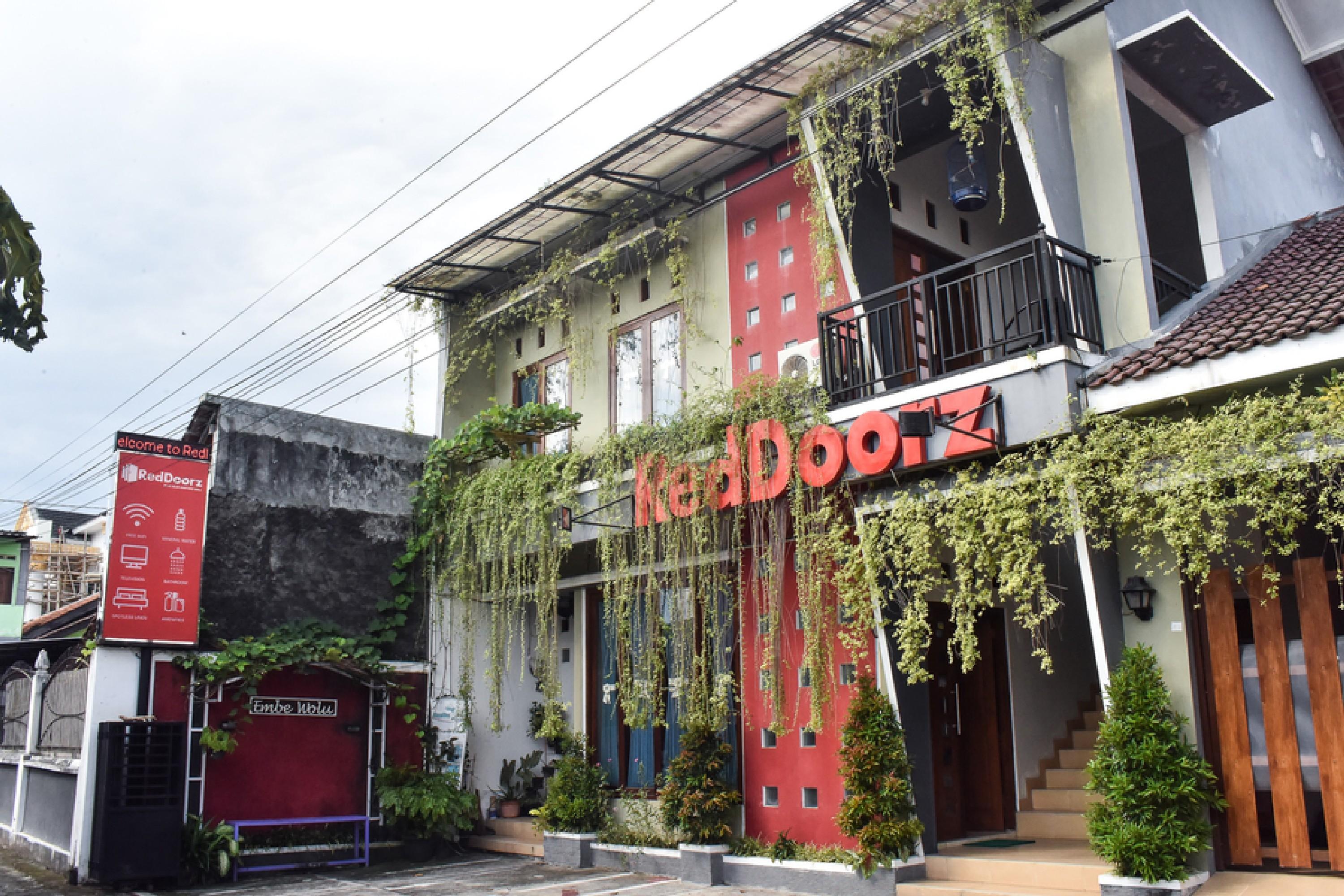 Reddoorz Near Hartono Mall Kejayan Luaran gambar